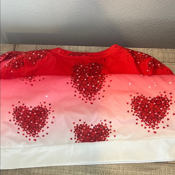 Red Heart Patterned Top - Picture 5 of 6
